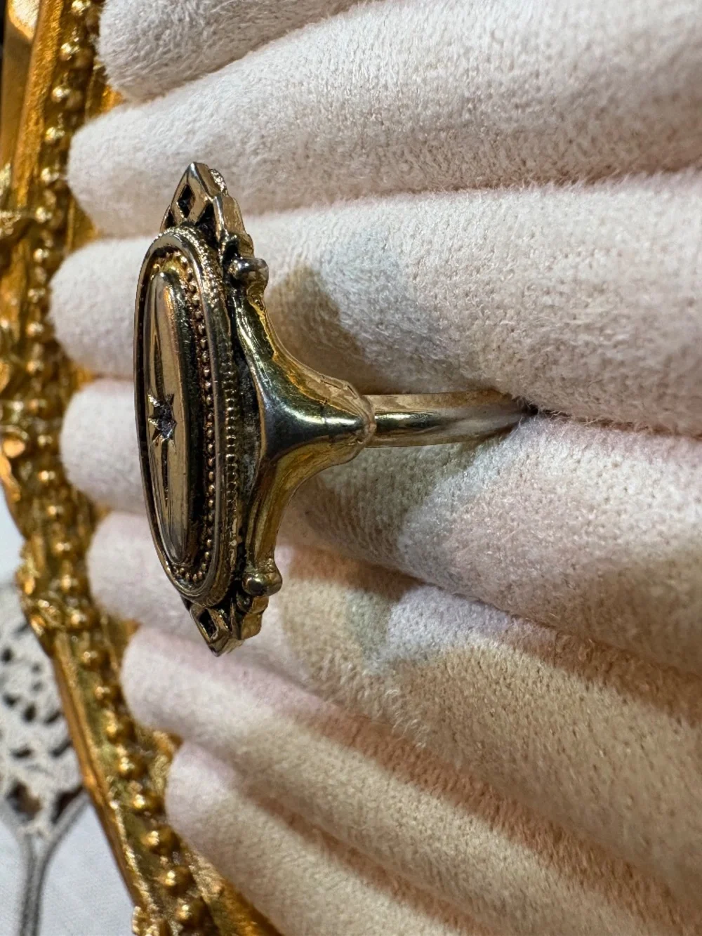 Avon Kensington Ring Vintage- Missing Center Stone